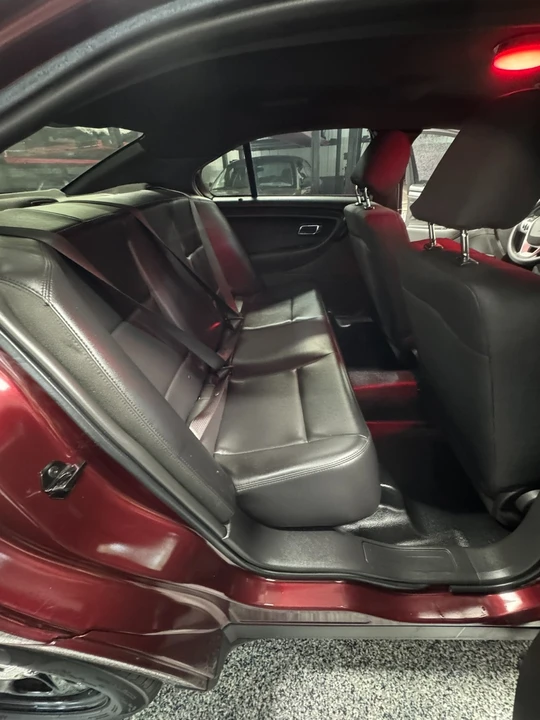 2018 Ford Taurus 6th Gen - Image 18 of 21