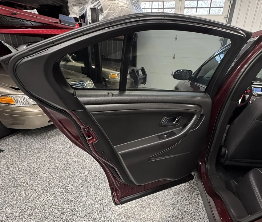 2018 Ford Taurus 6th Gen - Image 15 of 21