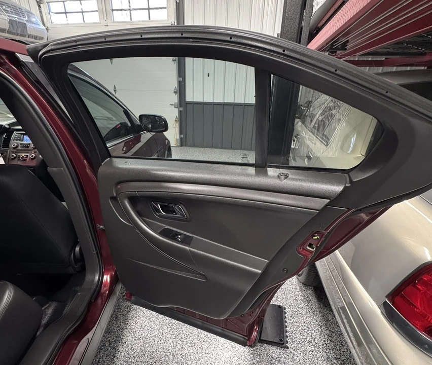 2018 Ford Taurus 6th Gen - Image 17 of 21