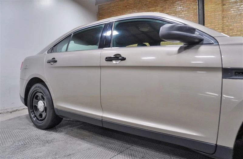 2018 Ford Taurus 6th Gen - Image 9 of 12