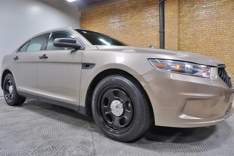 2018 Ford Taurus 6th Gen - Image 8 of 12