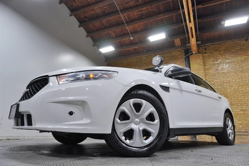 2018 Ford Taurus 6th Gen - Image 3 of 12
