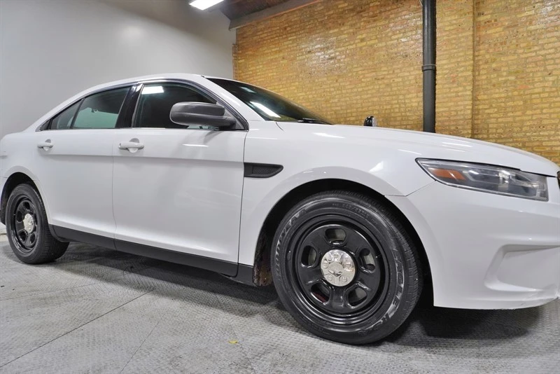 2018 Ford Taurus 6th Gen - Image 8 of 12