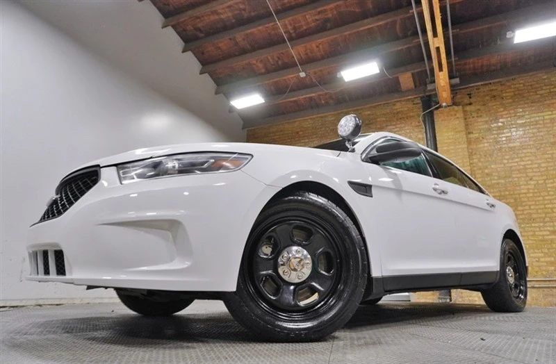 2018 Ford Taurus 6th Gen - Image 3 of 12