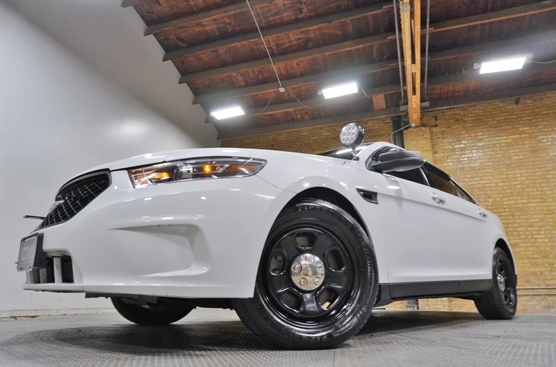 2018 Ford Taurus 6th Gen - Image 3 of 12