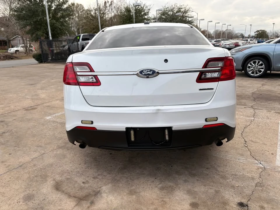 2018 Ford Taurus 6th Gen - Image 9 of 9