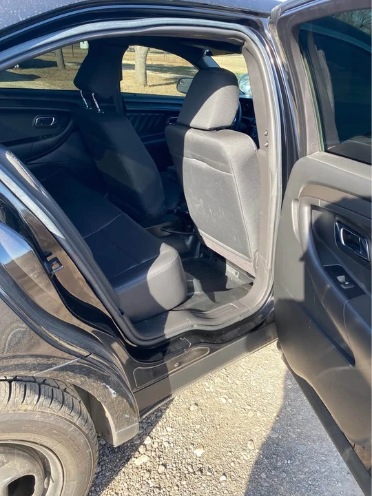 2018 Ford Taurus 6th Gen - Image 6 of 10