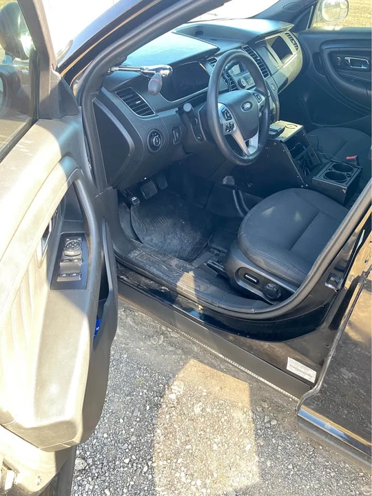 2018 Ford Taurus 6th Gen - Image 4 of 10