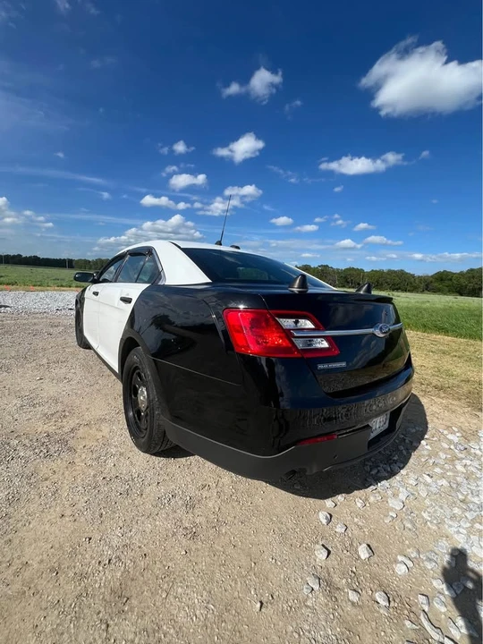 2018 Ford Taurus 6th Gen - Image 11 of 19