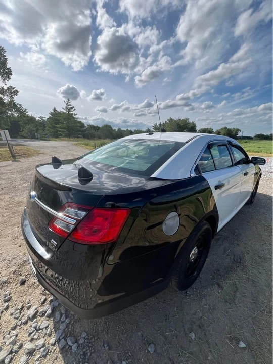 2018 Ford Taurus 6th Gen - Image 2 of 19