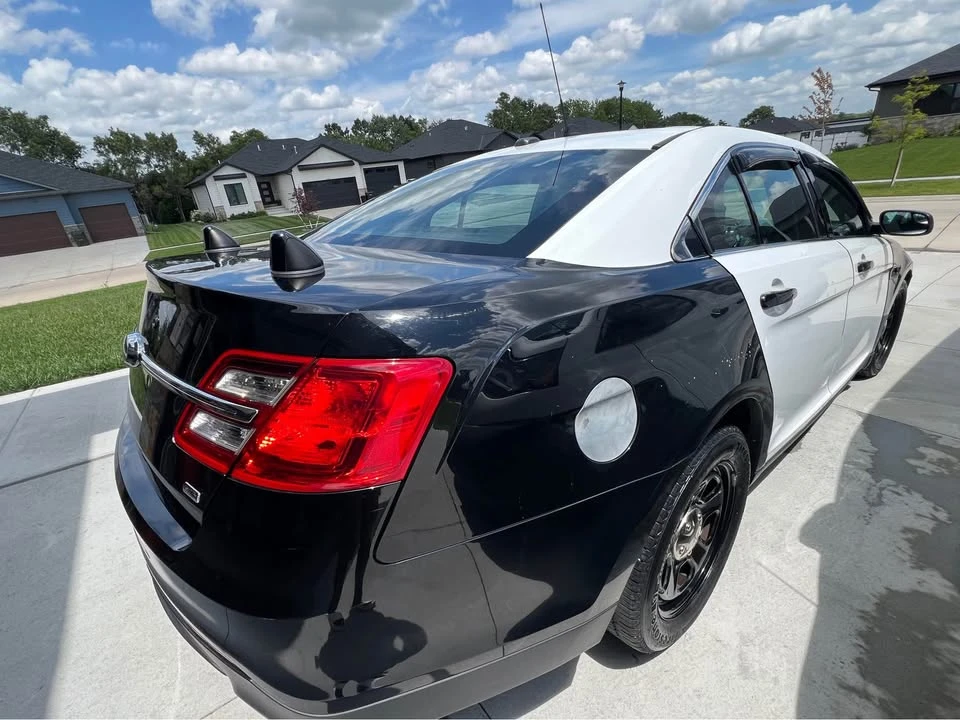 2018 Ford Taurus 6th Gen - Image 18 of 19