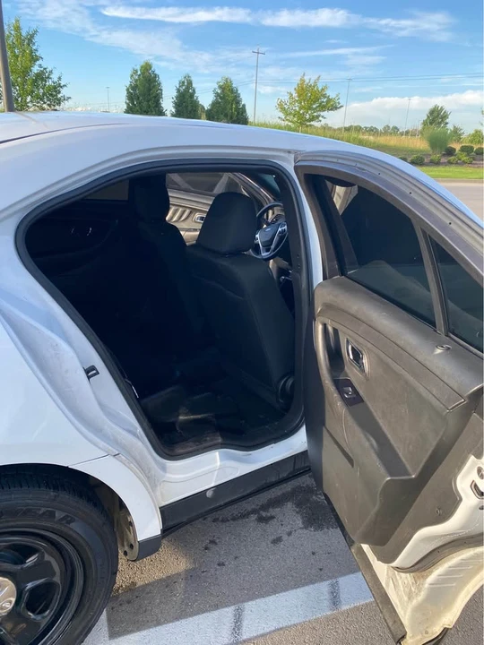 2018 Ford Taurus 6th Gen - Image 7 of 11