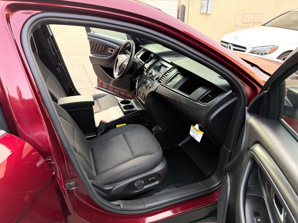 2018 Ford Taurus 6th Gen - Image 16 of 21