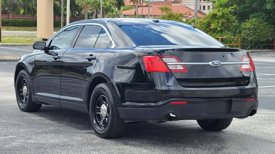 2018 Ford Taurus 6th Gen - Image 6 of 10