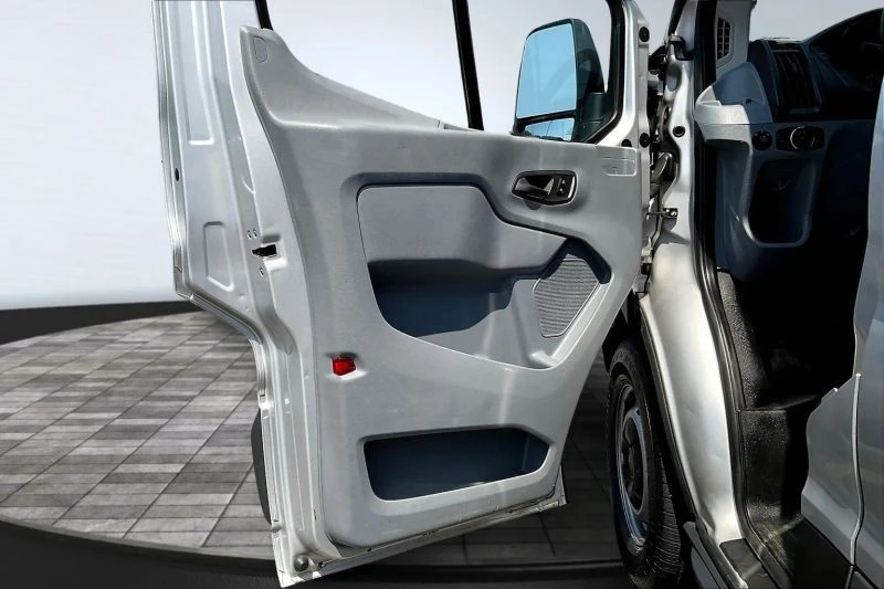 2018 Ford Transit - Image 9 of 12