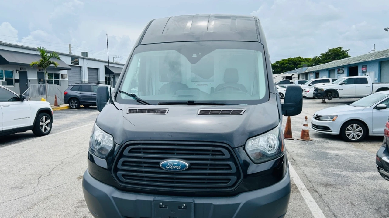 2018 Ford Transit - Image 2 of 19
