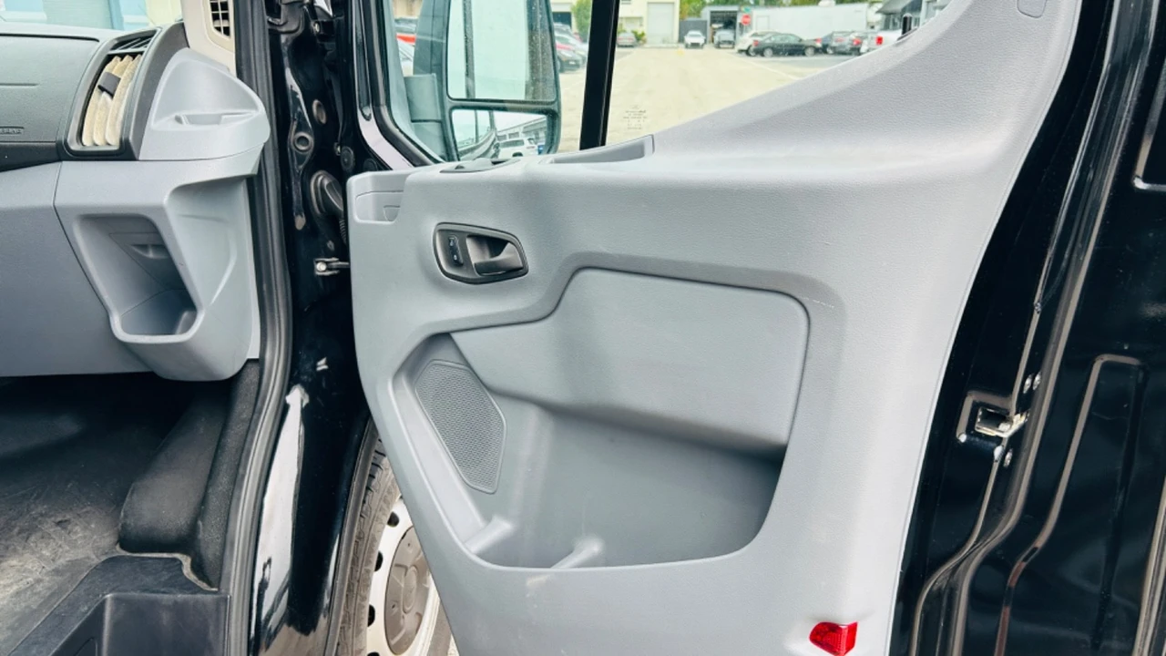 2018 Ford Transit - Image 17 of 19