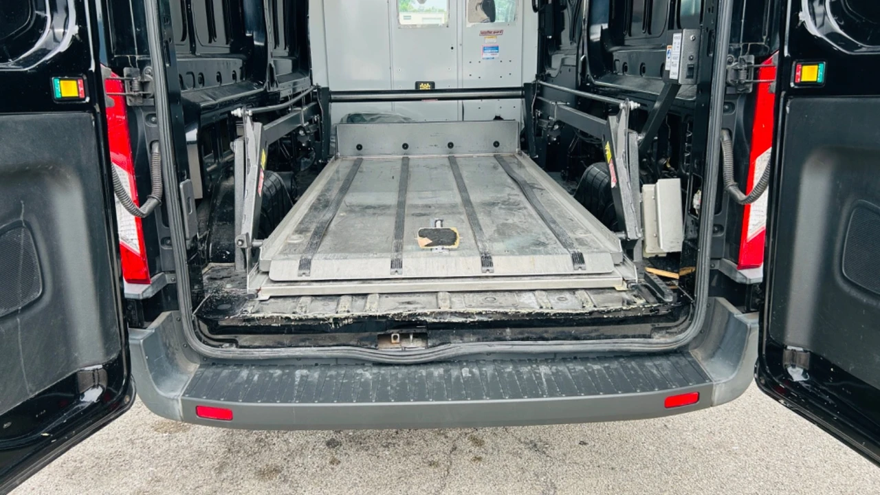 2018 Ford Transit - Image 14 of 19