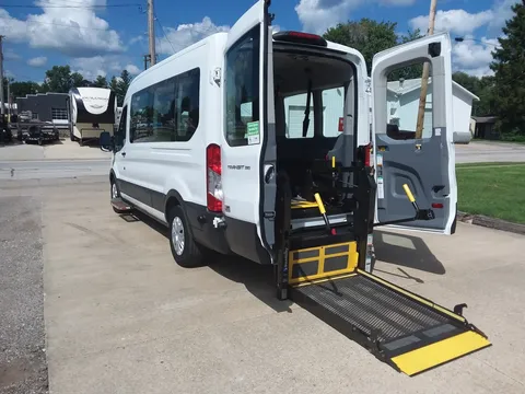 2018 Ford Transit-350 Braun Power Wheelchair Lift