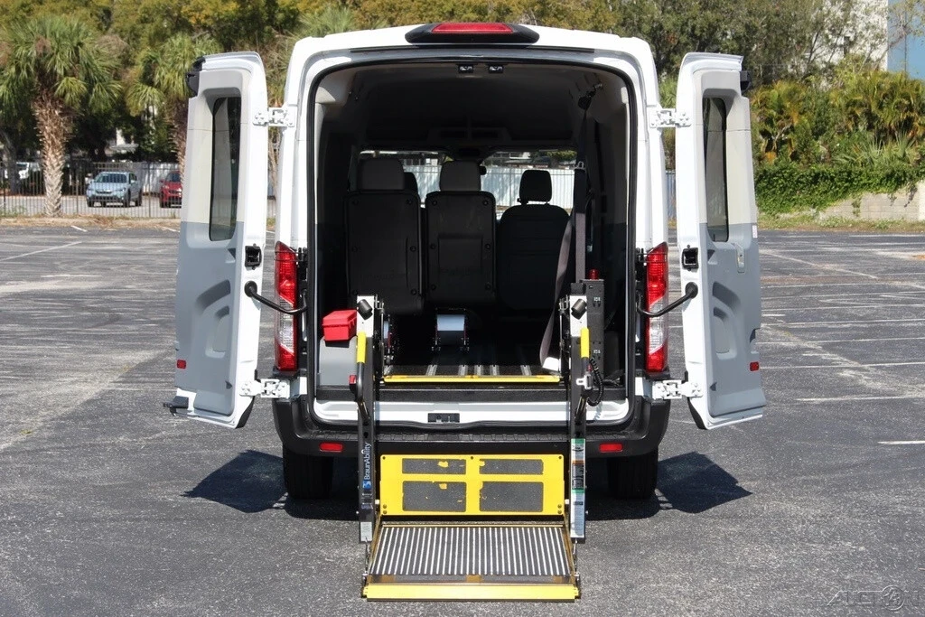 2018 Ford Transit - Image 2 of 21