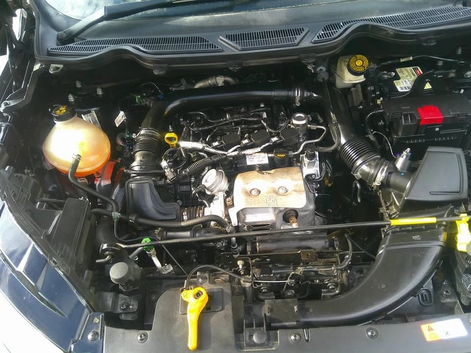 2018 Ford EcoSport - Image 16 of 17