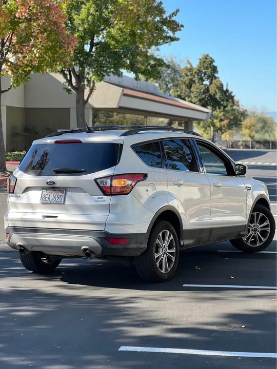 2018 Ford Escape - Image 2 of 5