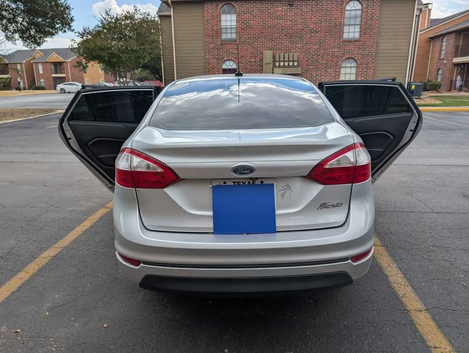 2018 Ford Five Hundred - Image 4 of 10