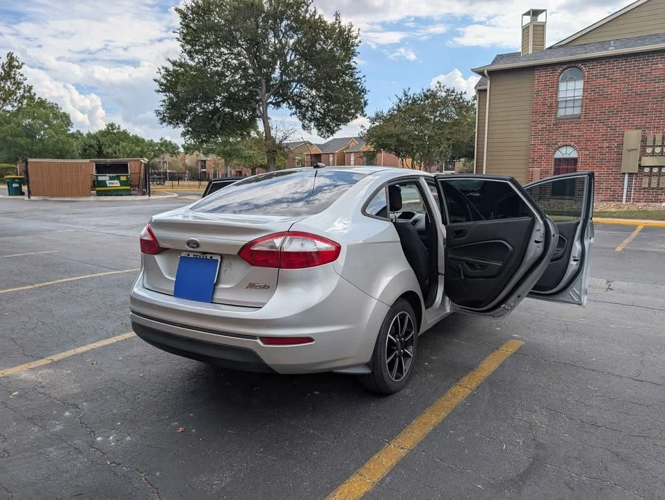 2018 Ford Five Hundred - Image 3 of 10