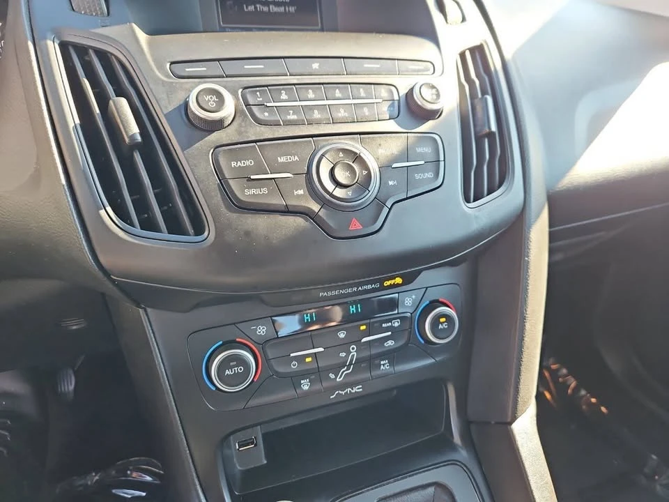 2018 Ford Focus 3rd Gen - Image 18 of 19