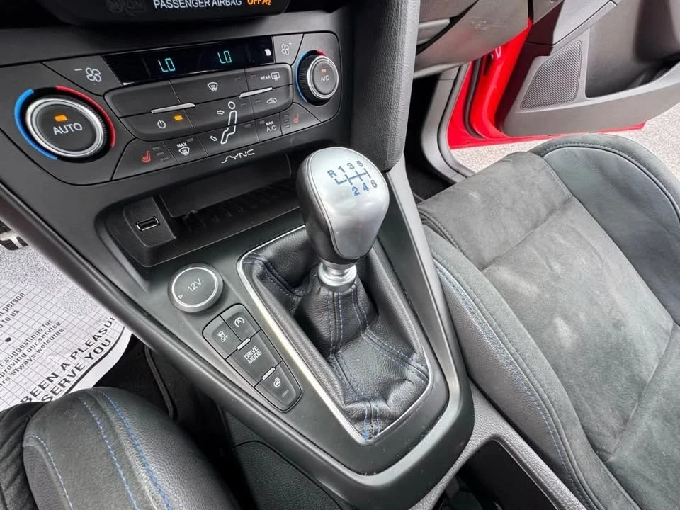 2018 Ford Focus RS 3rd Gen - Image 15 of 19