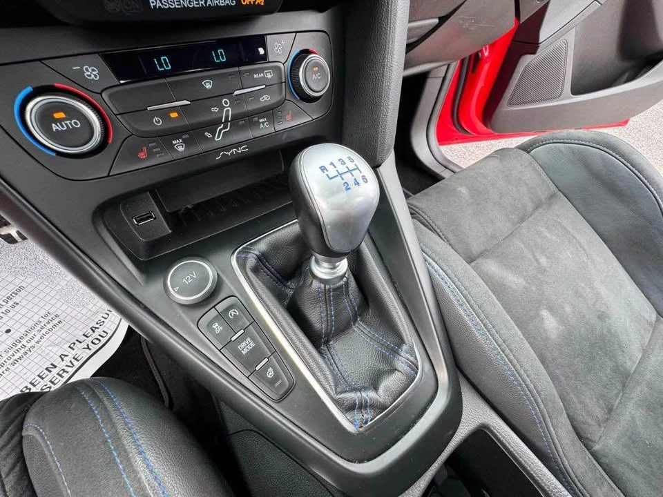 2018 Ford Focus RS 3rd Gen - Image 13 of 14