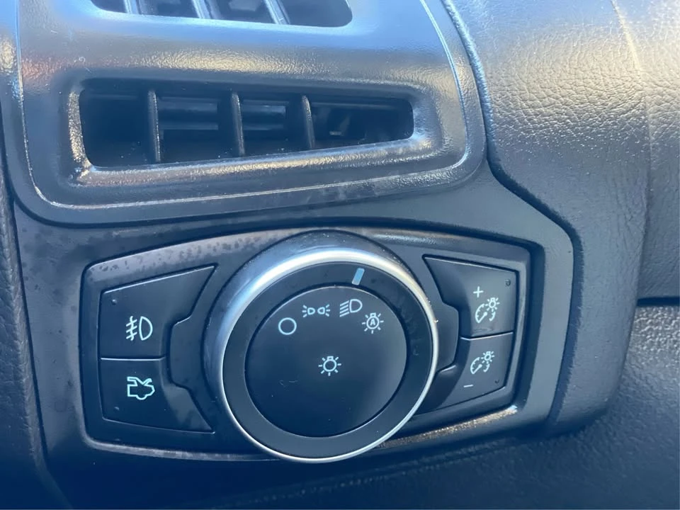 2018 Ford Focus 3rd Gen - Image 17 of 19
