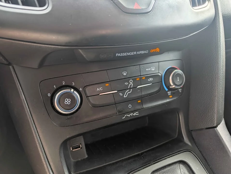 2018 Ford Focus 3rd Gen - Image 9 of 11