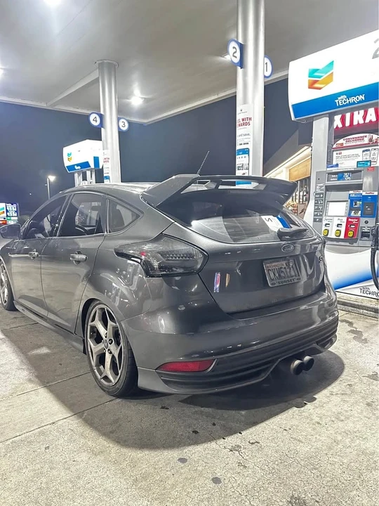 2018 Ford Focus 3rd Gen - Image 2 of 5