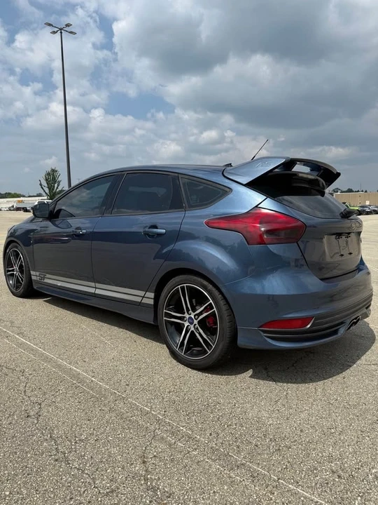 2018 Ford Focus 3rd Gen - Image 2 of 4