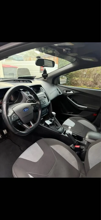 2018 Ford Focus 3rd Gen - Image 2 of 3