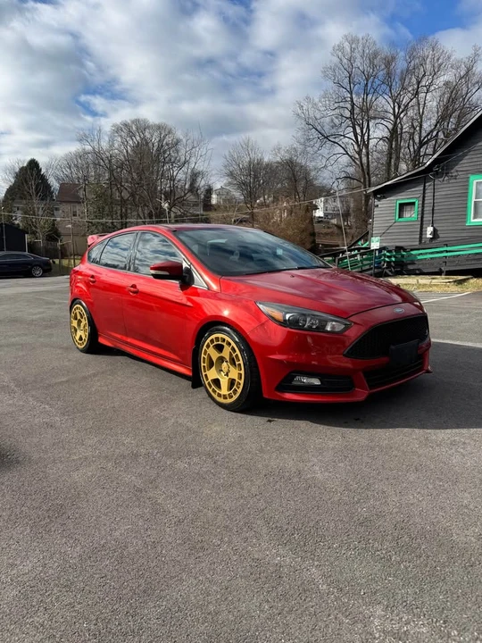 2018 Ford Focus ST 3rd Gen - Image 2 of 15