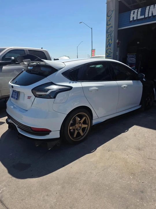 2018 Ford Focus ST 3rd Gen - Image 2 of 7
