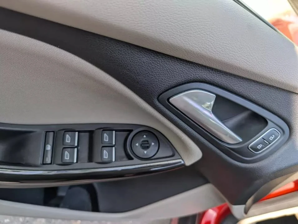 2018 Ford Focus 3rd Gen - Image 11 of 20