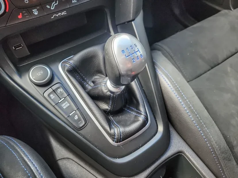 2018 Ford Focus RS 3rd Gen - Image 9 of 13
