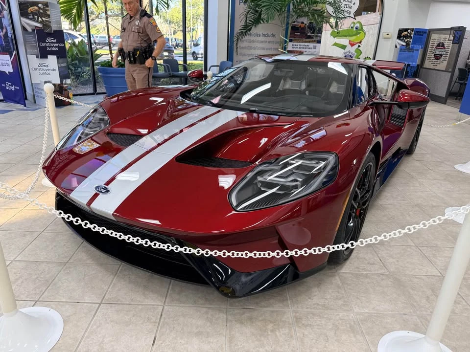 2018 Ford GT 2nd Gen - Image 2 of 10