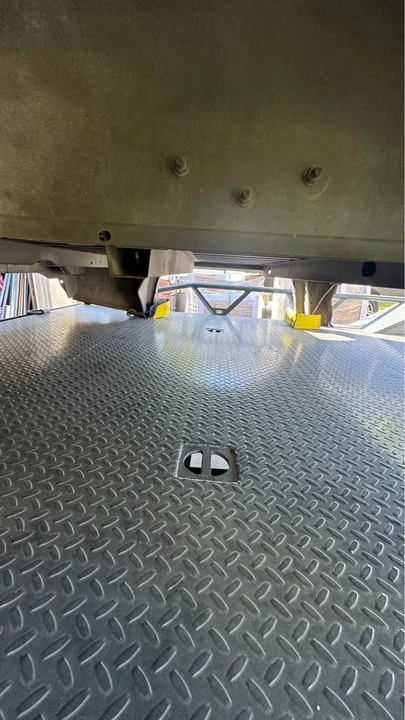 2018 Parts & Memorabilia Bodywork - Image 3 of 10