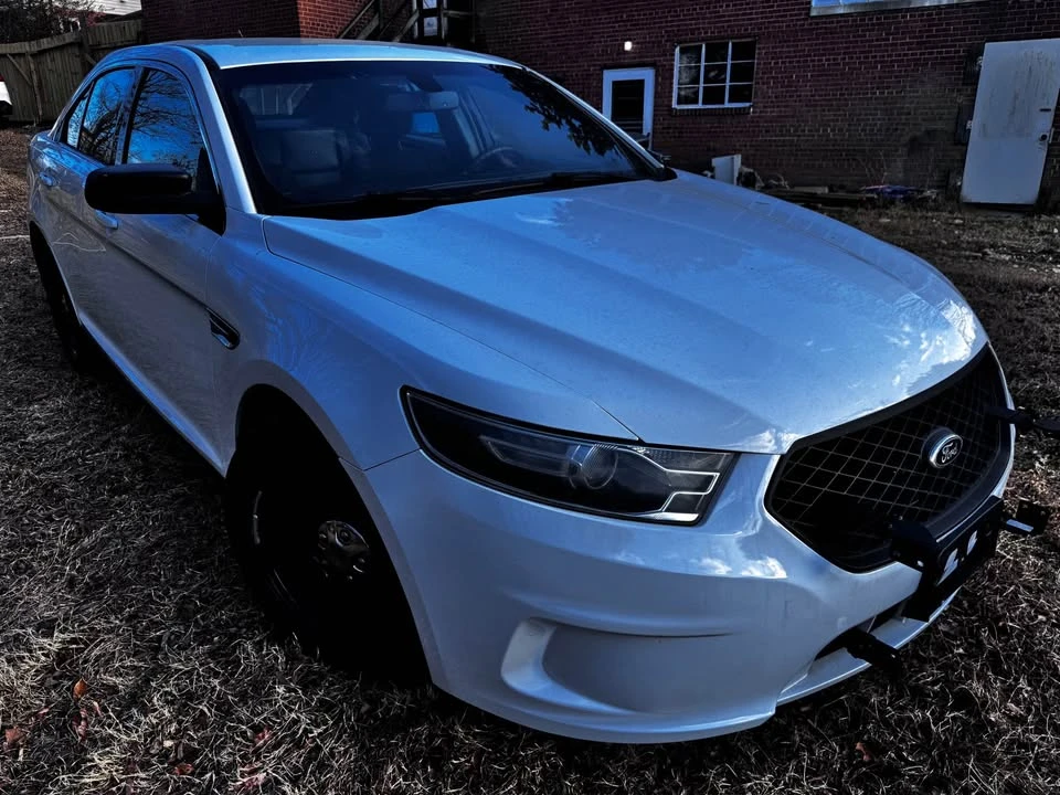 2018 Ford Taurus 6th Gen - Image 2 of 9