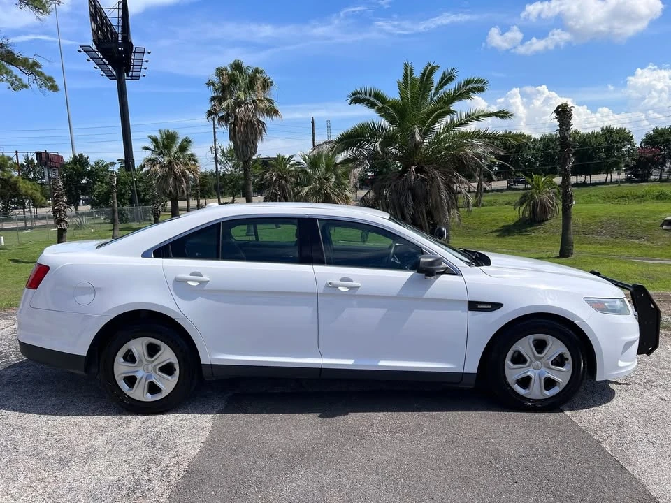 2018 Ford Taurus SHO 6th Gen - Image 15 of 20