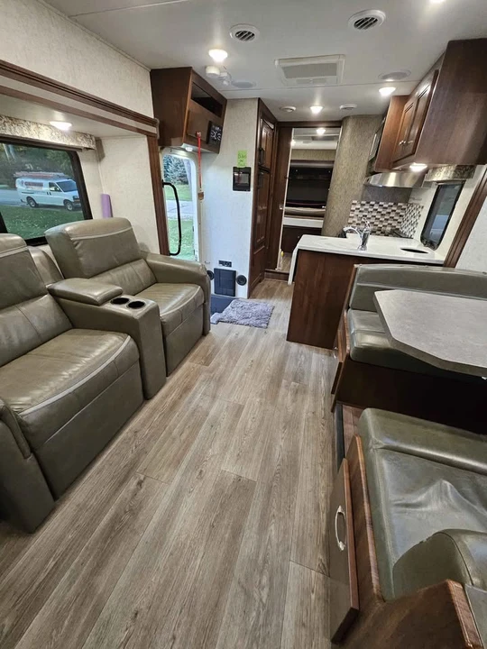 2018 Forest River - Image 8 of 20