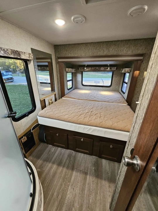 2018 Forest River - Image 16 of 20