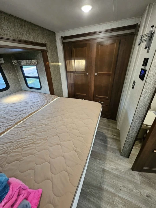 2018 Forest River - Image 17 of 20