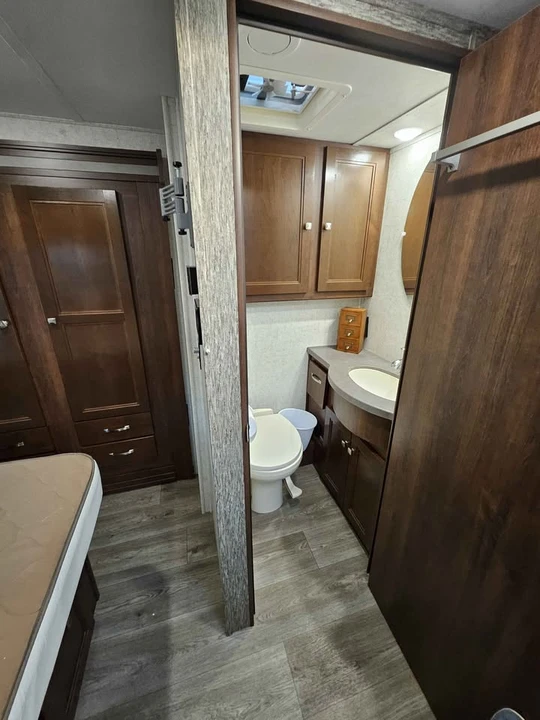 2018 Forest River - Image 15 of 20