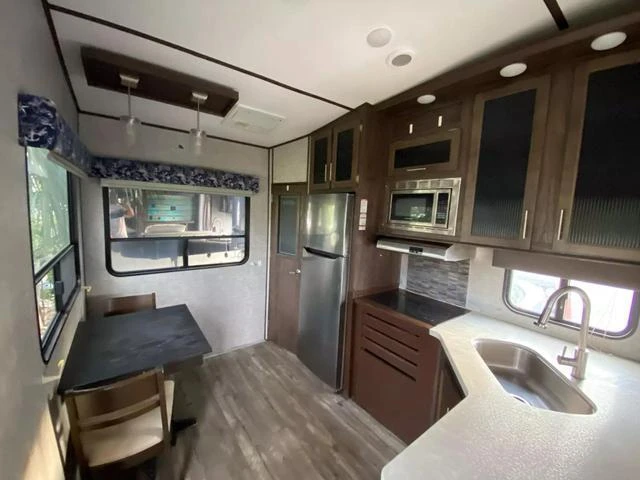 2018 Forest River Cherokee - Image 11 of 12
