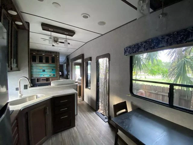 2018 Forest River Cherokee - Image 9 of 12